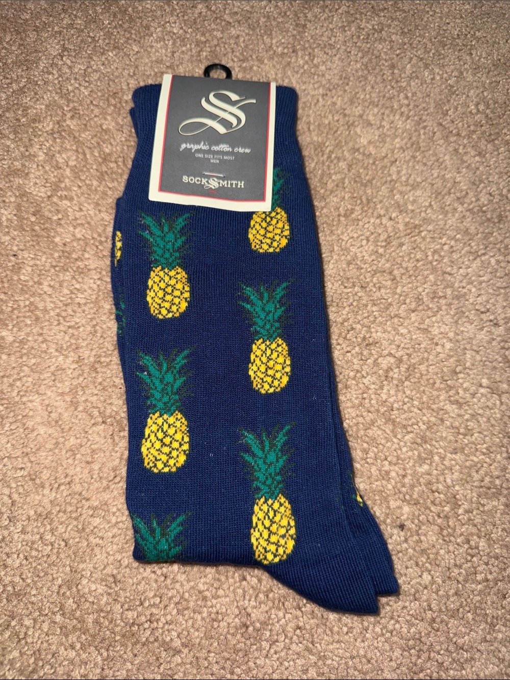 Socksmith Men’s Navy Pineapple Crew Socks
